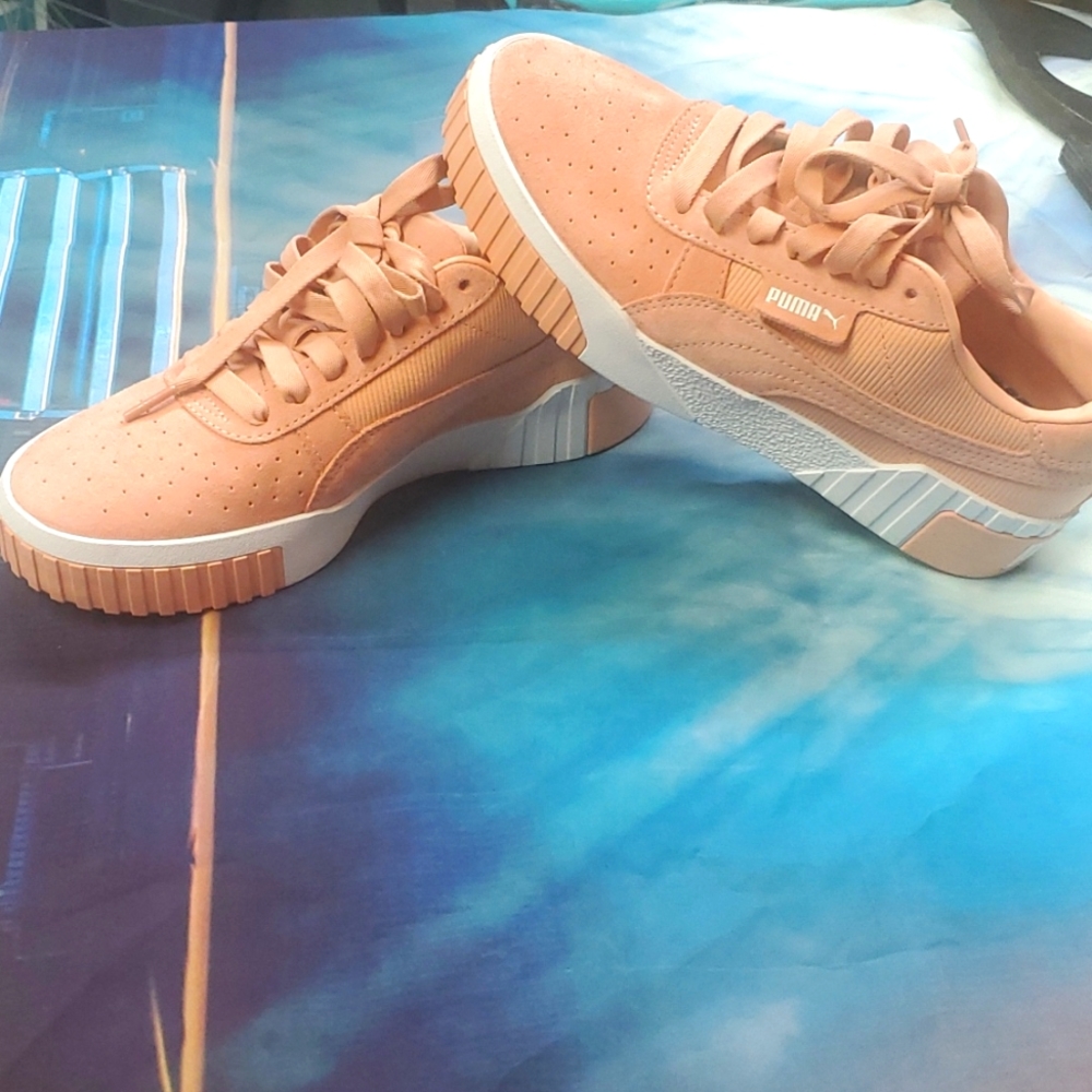 Classic Suede Platform PUMAS